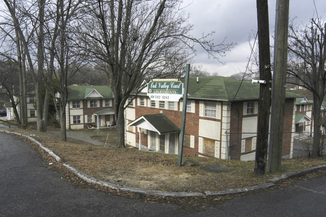 Oak Valley in Atlanta, GA - Building Photo - Building Photo