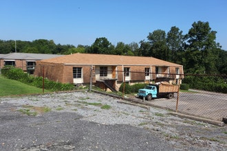 Palms at Center Point in Center Point, AL - Building Photo - Building Photo