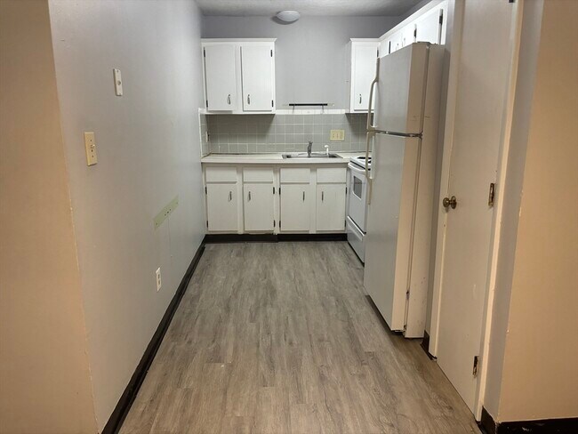 135 Winthrop St in Framingham, MA - Building Photo - Building Photo