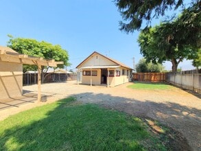 34349 County Line Rd in Yucaipa, CA - Building Photo - Building Photo