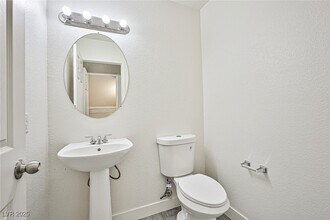 7425 Treasure Chest St in Las Vegas, NV - Building Photo - Building Photo