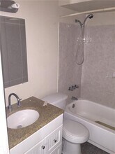 910 E Curtis St in Tampa, FL - Building Photo - Building Photo