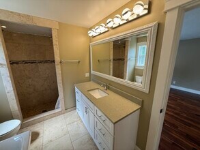 595 Hawthorne Rise in Parksville, BC - Building Photo - Building Photo