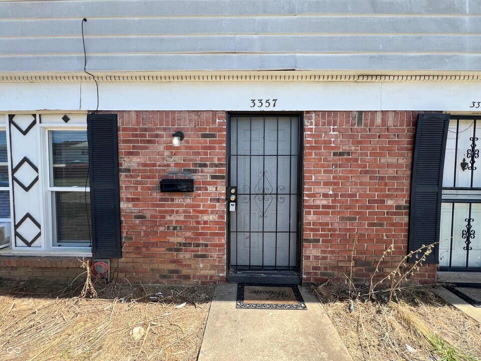 3357 Ashley Ln in Indianapolis, IN - Building Photo