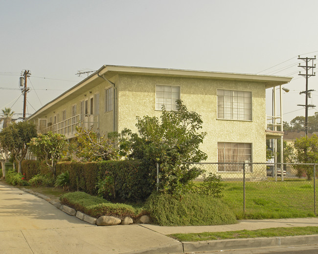 2493 Venice Blvd in Los Angeles, CA - Foto de edificio - Building Photo