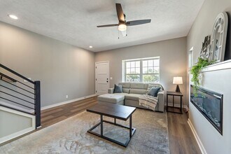 437 Park Ave in Council Bluffs, IA - Foto de edificio - Building Photo
