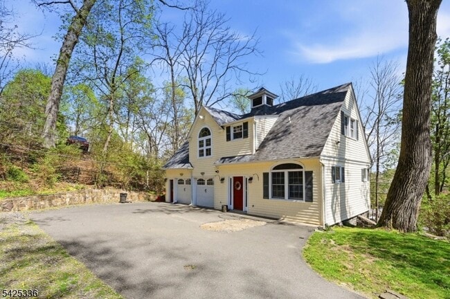 1 Conklin Ave in Morristown, NJ - Building Photo - Building Photo