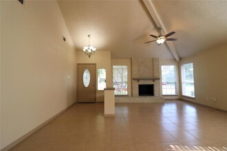 16034 Barbarossa Dr in Houston, TX - Building Photo - Building Photo