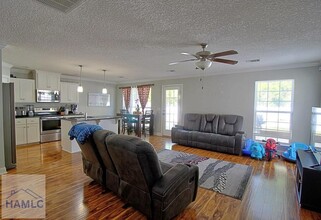 1212 Cypress Fall Cir in Hinesville, GA - Building Photo - Building Photo