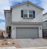 8646 Valley Village St in Las Vegas, NV - Building Photo