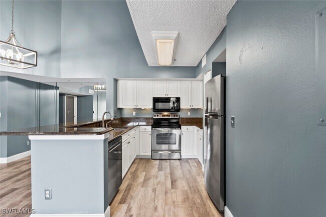 property at 1270 Wildwood Lakes Blvd