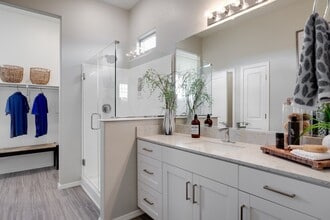 Vlux at Queen Creek in Queen Creek, AZ - Building Photo - Building Photo