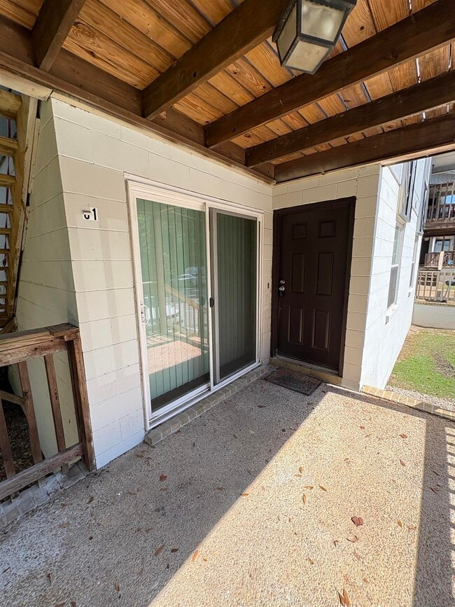 1530 Live Oak Dr in Tallahassee, FL - Building Photo - Building Photo