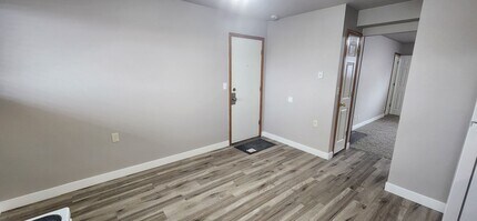 4203 62nd St in Urbandale, IA - Building Photo - Building Photo