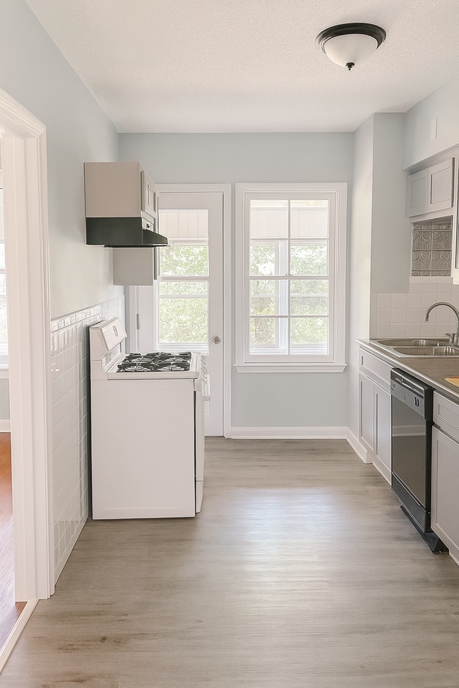 8241 Delmar Blvd in St. Louis, MO - Building Photo - Building Photo