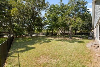 1709 Channel Rd in Austin, TX - Building Photo - Building Photo