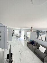 6450 Fern St in Margate, FL - Foto de edificio - Building Photo