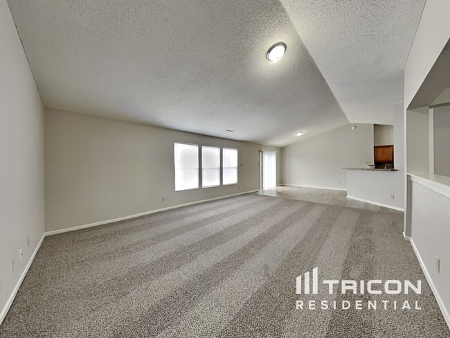 1230 Redwood Dr in Greenfield, IN - Building Photo - Building Photo