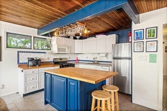 12 Seneca Walk in Brookhaven, NY - Building Photo - Building Photo