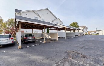 16530 Victoria Crossing Dr in Wildwood, MO - Foto de edificio - Building Photo