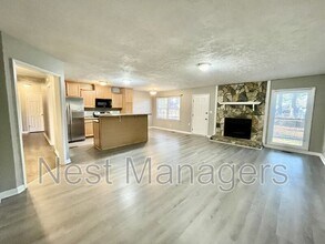 6928 Bostick Dr in Fayetteville, NC - Building Photo - Building Photo