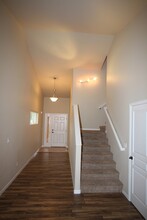 9115 Washburn St-Unit -#C in Anchorage, AK - Building Photo - Building Photo