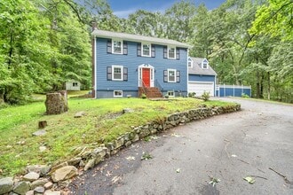 821 Boston Post Rd in Sudbury, MA - Building Photo - Building Photo