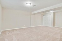 2852 Port Royal Ln photo'