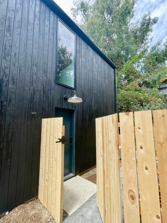 118 Grandview St, Unit 118 Dadu in Encinitas, CA - Foto de edificio