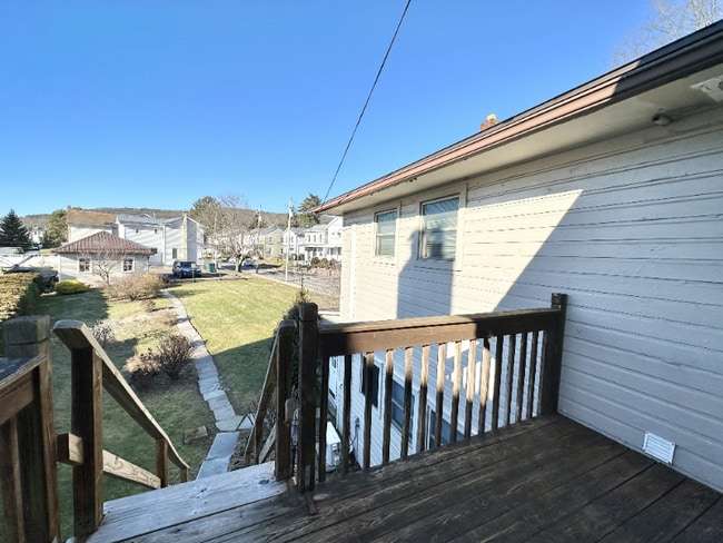 573 Bloom St, Unit 201 in Danville, PA - Building Photo - Building Photo