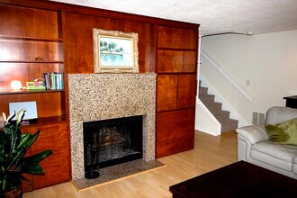 532 Old Stone Brook in Acton, MA - Building Photo - Building Photo