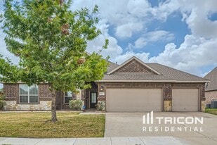 1044 Lufkin Ln in Forney, TX - Building Photo