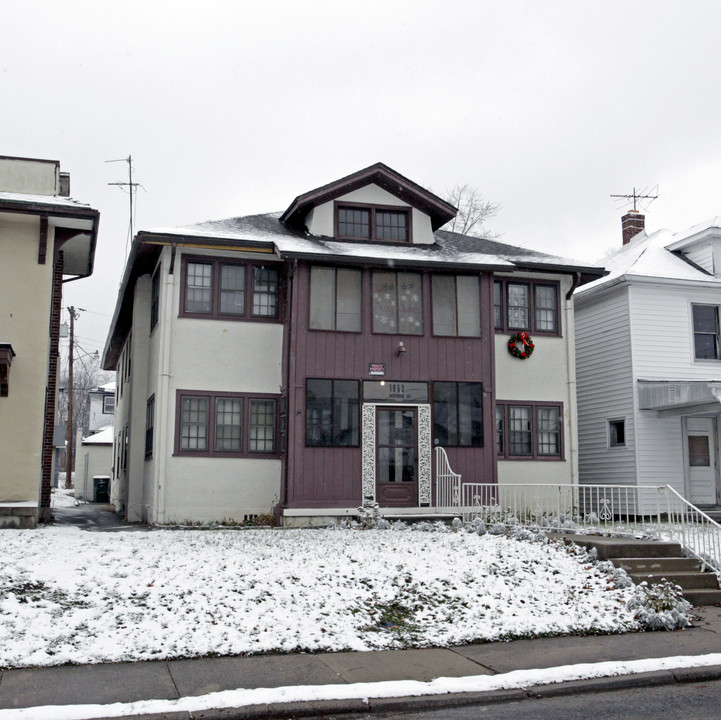 1903 Ravenwood Ave in Dayton, OH - Building Photo