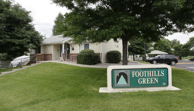 Foothills Green in Lakewood, CO - Building Photo - Building Photo