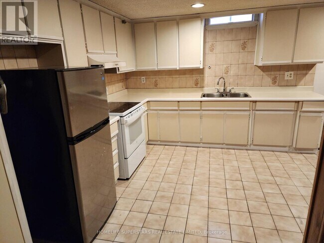 236 Tall Grass Trail in Vaughan, ON - Building Photo - Building Photo