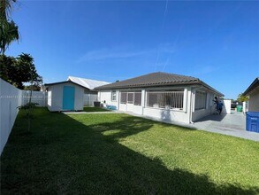 5500 SW 47th Pl in Miami, FL - Building Photo - Building Photo
