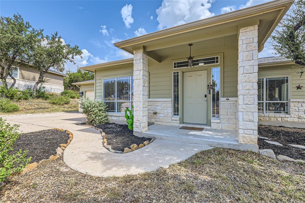 3107 Horizon Cv in Lago Vista, TX - Building Photo