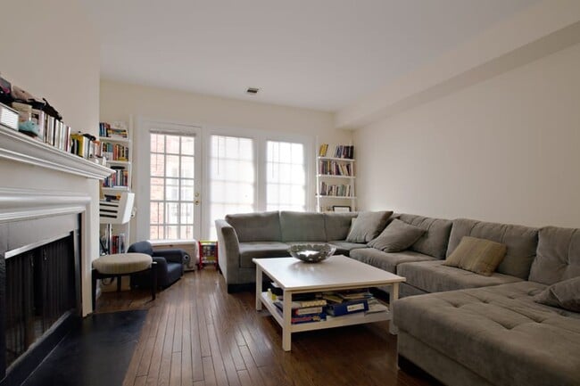 property at 1821 Biltmore St NW