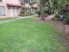 10804 N Kendall Dr in Miami, FL - Building Photo - Building Photo