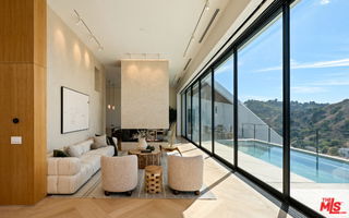 3699 Alta Mesa Pl in Los Angeles, CA - Building Photo - Building Photo