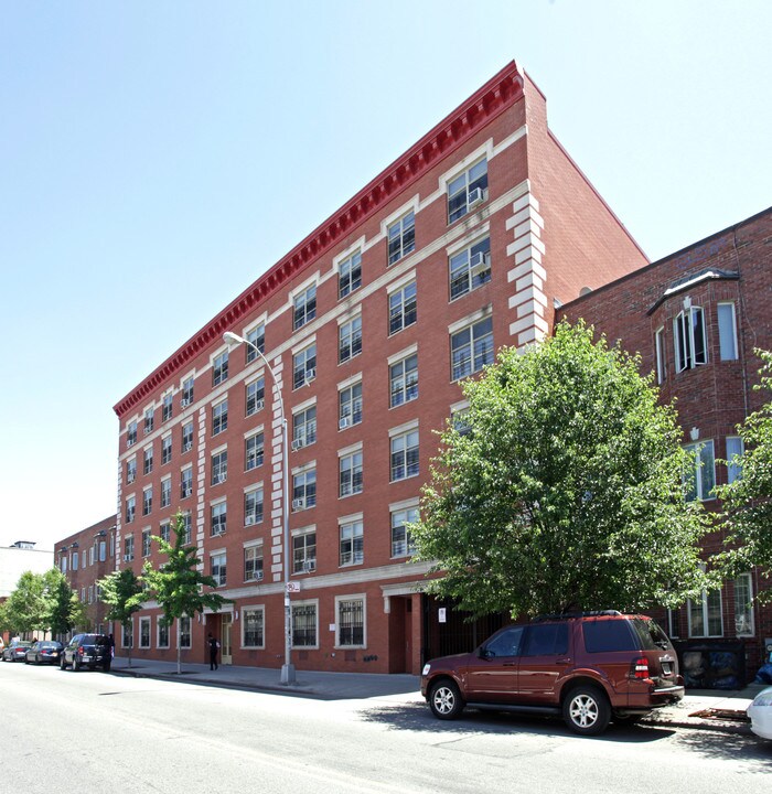 Myrtle Ave Apartments in Brooklyn, NY - Building Photo