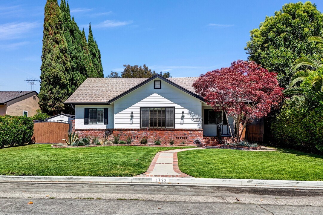 4728 Sunfield Ave in Long Beach, CA - Building Photo