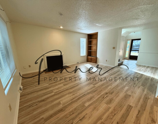 1332 W 24TH in Independence, MO - Building Photo - Building Photo