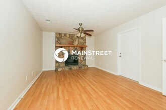 4595 Westminster Dr in Ellenwood, GA - Building Photo - Building Photo