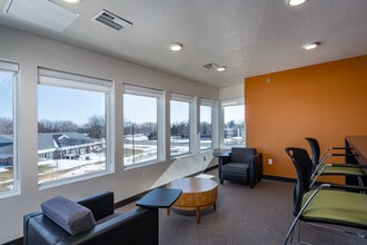 Tech Village in Appleton, WI - Foto de edificio - Interior Photo