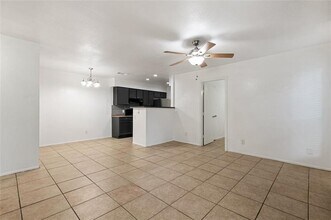 702 Misty Morning Way in Round Rock, TX - Building Photo - Building Photo