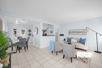 2200 Euclid Ave in Long Beach, CA - Building Photo - Building Photo