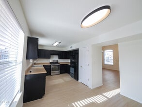 3313 Tierra Yvette Ln in El Paso, TX - Building Photo - Building Photo