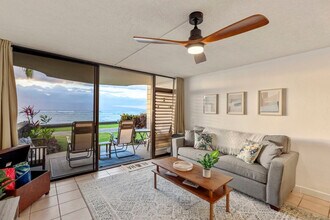 4471 Lower Honoapiilani Rd in Lahaina, HI - Foto de edificio - Building Photo