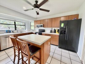6048 Garrett St in Jupiter, FL - Building Photo